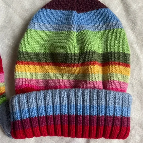 Ladies winter beanie style hat and matching gloves 🧤 Bright color multi-stripes - Picture 2 of 6